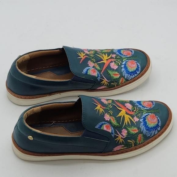 VÉLEZ Artisan Floral Embroidered Leather Sneakers Size 36 - Picture 8 of 16